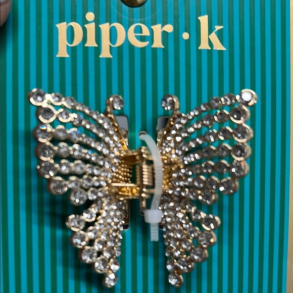 Piper K | Gem & Pearl Butterfly Hair Clips ✨ - Picture 7 of 7